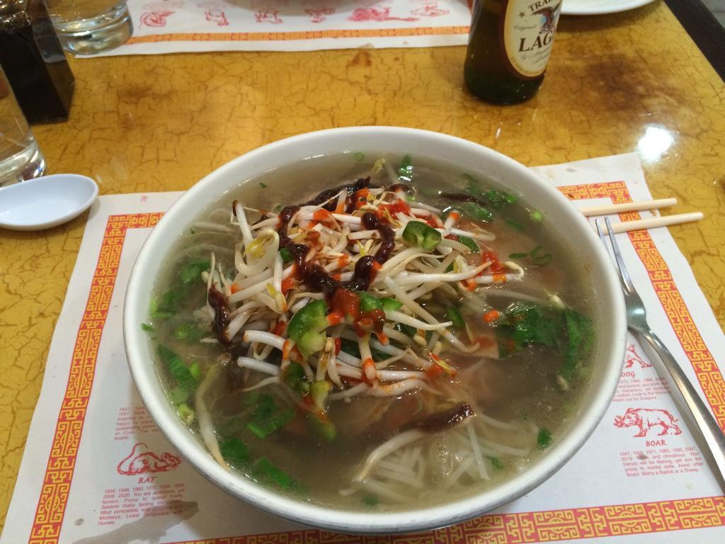 Pho Xe Lua Viet tdai Restaurant